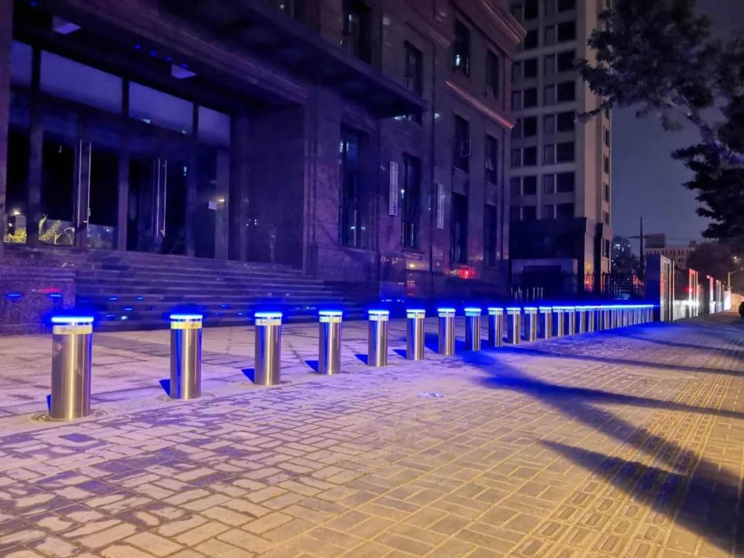 全自動(dòng)升降柱